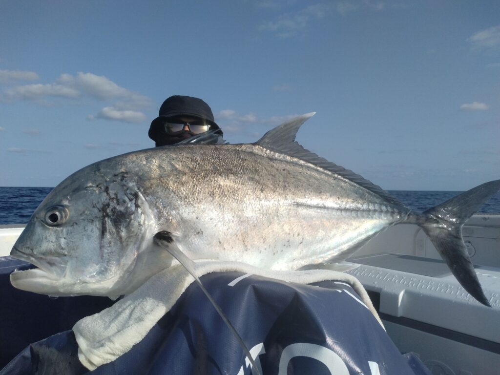 屋久島 GTキャスティング GTフィッシング フィスニック FISNIC 遊漁船 釣り
釣果 吐噶喇列島 トカラ列島 口之島 口永良部島 中之島 オフショアキャスティング オフショアフィッシング トップウォーター ルアーフィッシング GT ジャイアントトレバリー