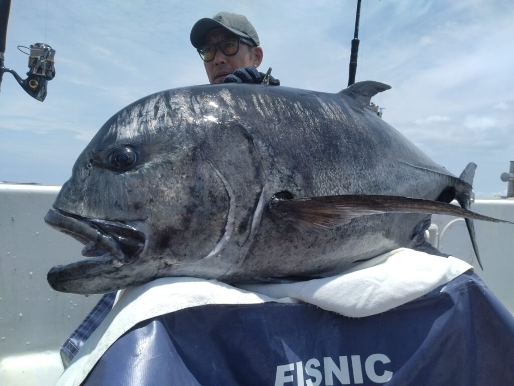 屋久島 GTキャスティング GTフィッシング フィスニック FISNIC 遊漁船 釣り
釣果 吐噶喇列島 トカラ列島 口之島 口永良部島 中之島 オフショアキャスティング オフショアフィッシング トップウォーター ルアーフィッシング GT ジャイアントトレバリー