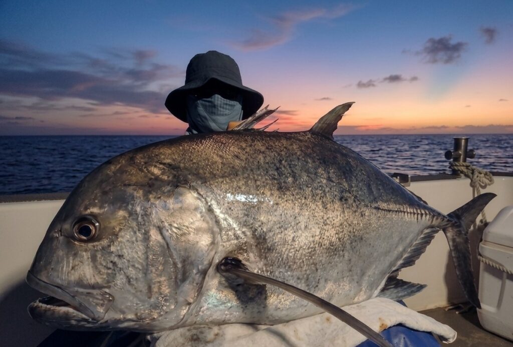 屋久島　GTキャスティング　GTフィッシング　フィスニック　FISNIC　遊漁船　釣り
　釣果　吐噶喇列島　トカラ列島　口之島　口永良部島　中之島　オフショアキャスティング　オフショアフィッシング　トップウォーター　ルアーフィッシング　GT　ジャイアントトレバリー　