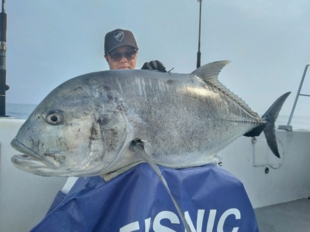 屋久島　GTキャスティング　GTフィッシング　フィスニック　FISNIC　遊漁船　釣り
　釣果　吐噶喇列島　トカラ列島　口之島　口永良部島　中之島　オフショアキャスティング　オフショアフィッシング　トップウォーター　ルアーフィッシング　GT　ジャイアントトレバリー　　
